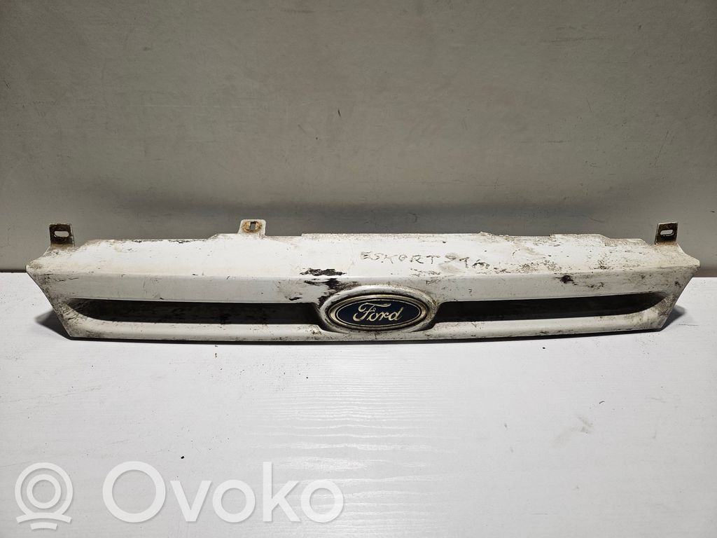 Ford Escort Etusäleikkö 