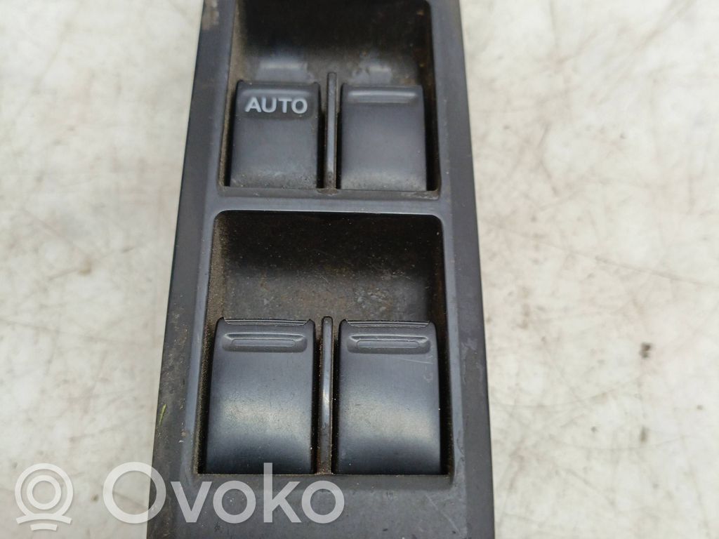 Nissan Primera Electric window control switch 
