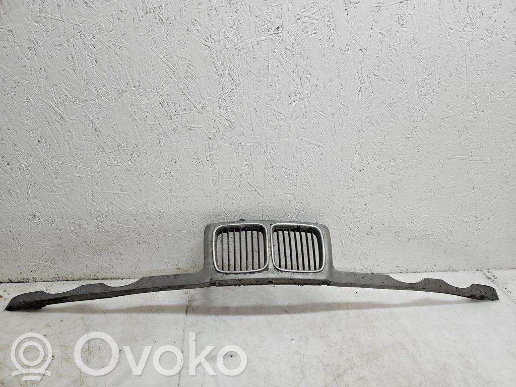 BMW 5 E34 Front bumper upper radiator grill 