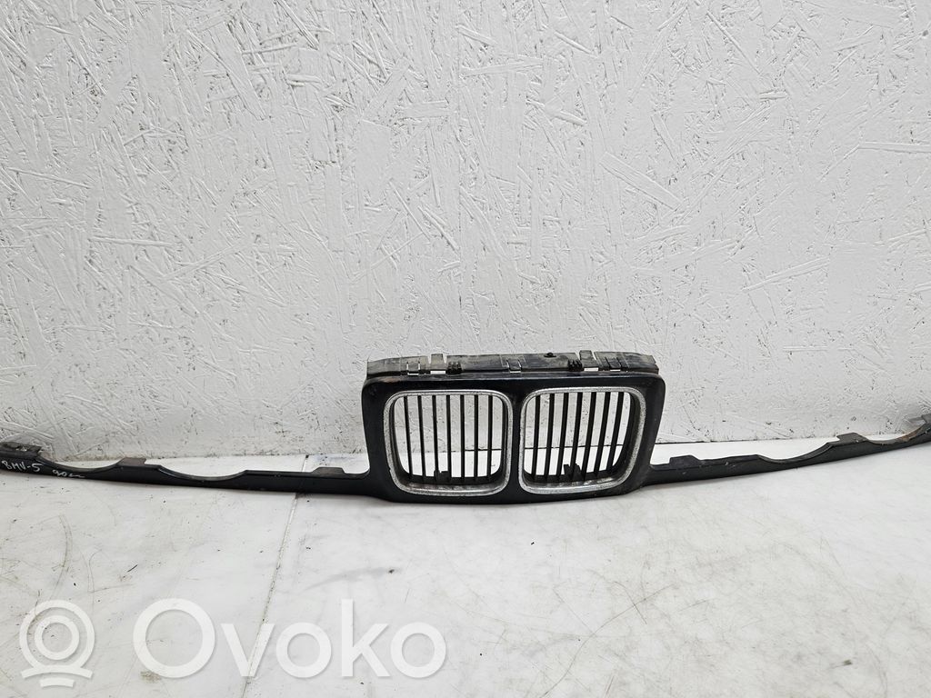 BMW 5 E34 Front bumper upper radiator grill 