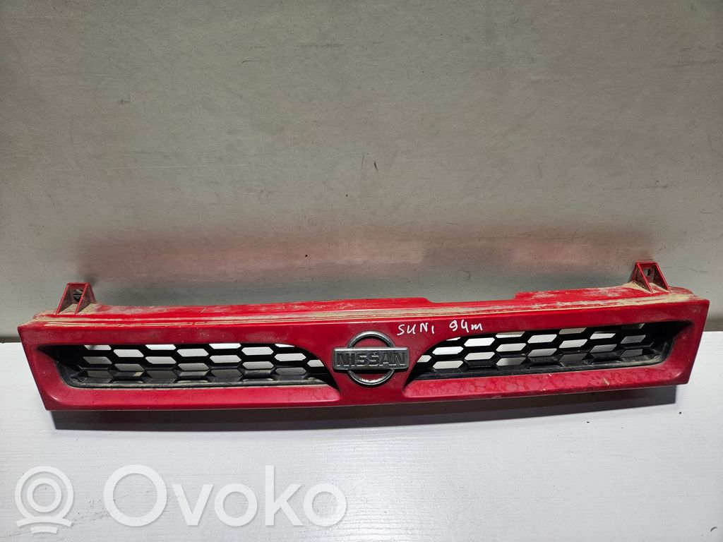 Nissan Sunny Etusäleikkö 