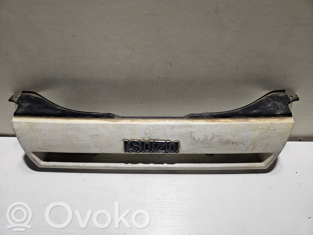 Isuzu Gemini Front grill 