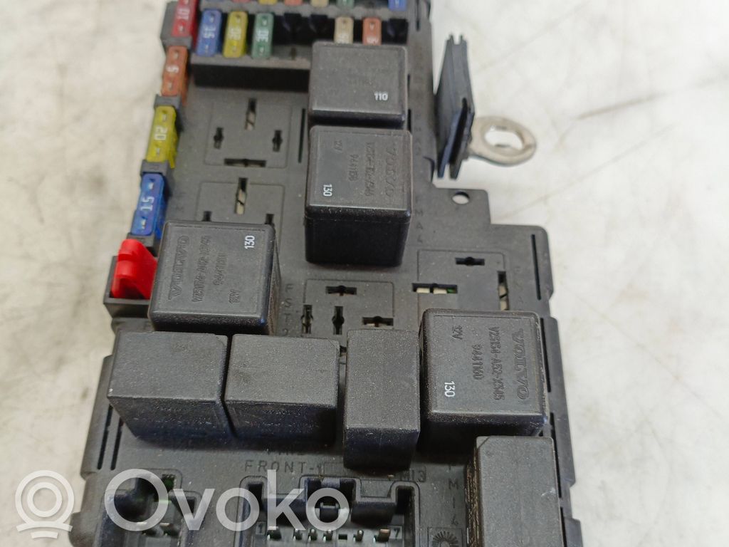 Volvo V70 Fuse module 