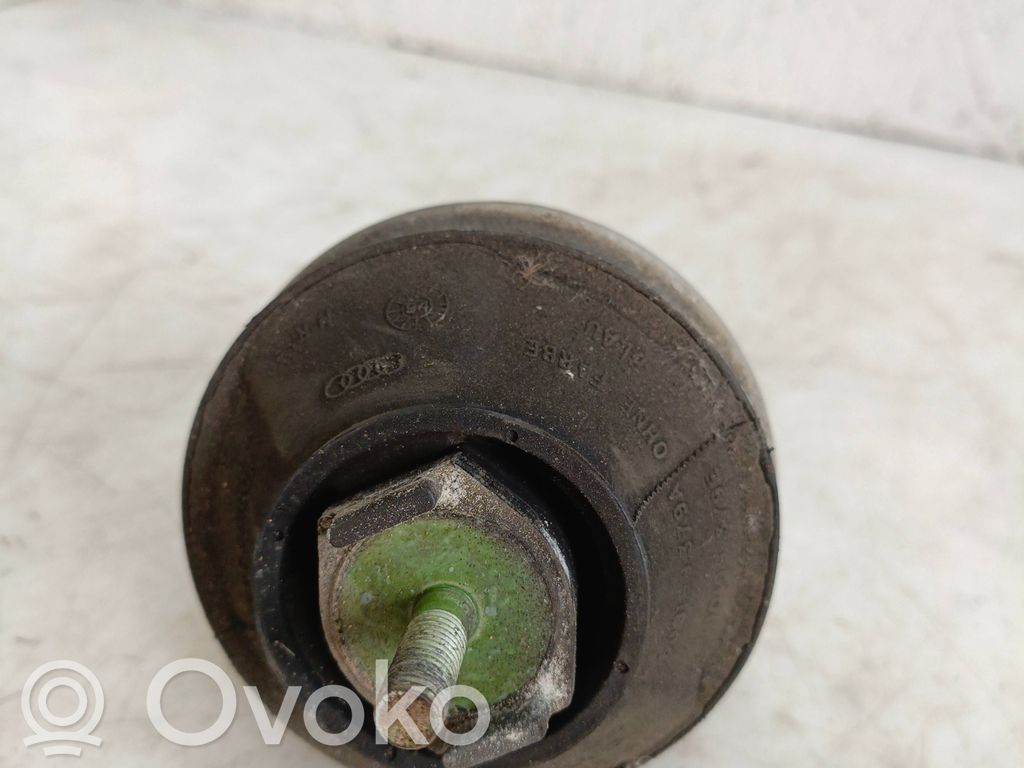 Audi A4 S4 B5 8D Engine mount bracket 