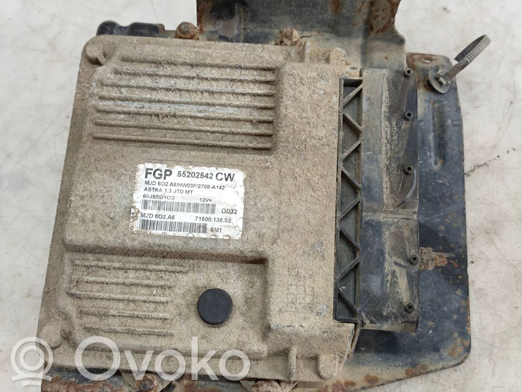 Opel Astra H Moottorin ohjainlaite/moduuli 
