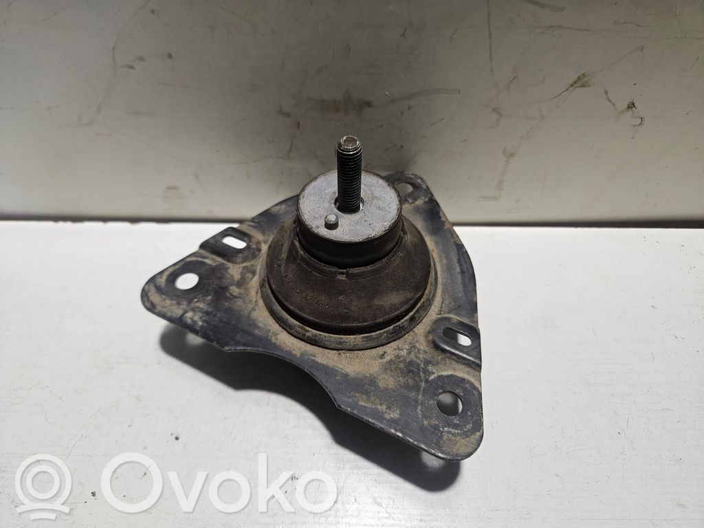 Renault Laguna I Engine mount bracket 