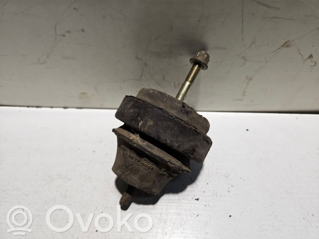 Ford Scorpio Engine mount bracket 