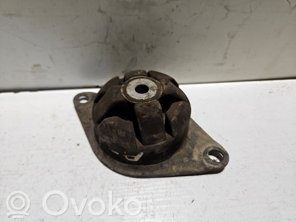 Audi 100 200 5000 C3 Engine mount bracket 