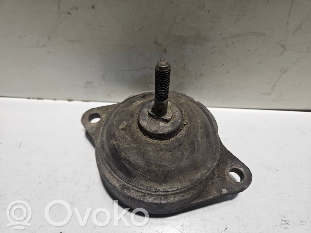 Audi 80 90 B3 Engine mount bracket 
