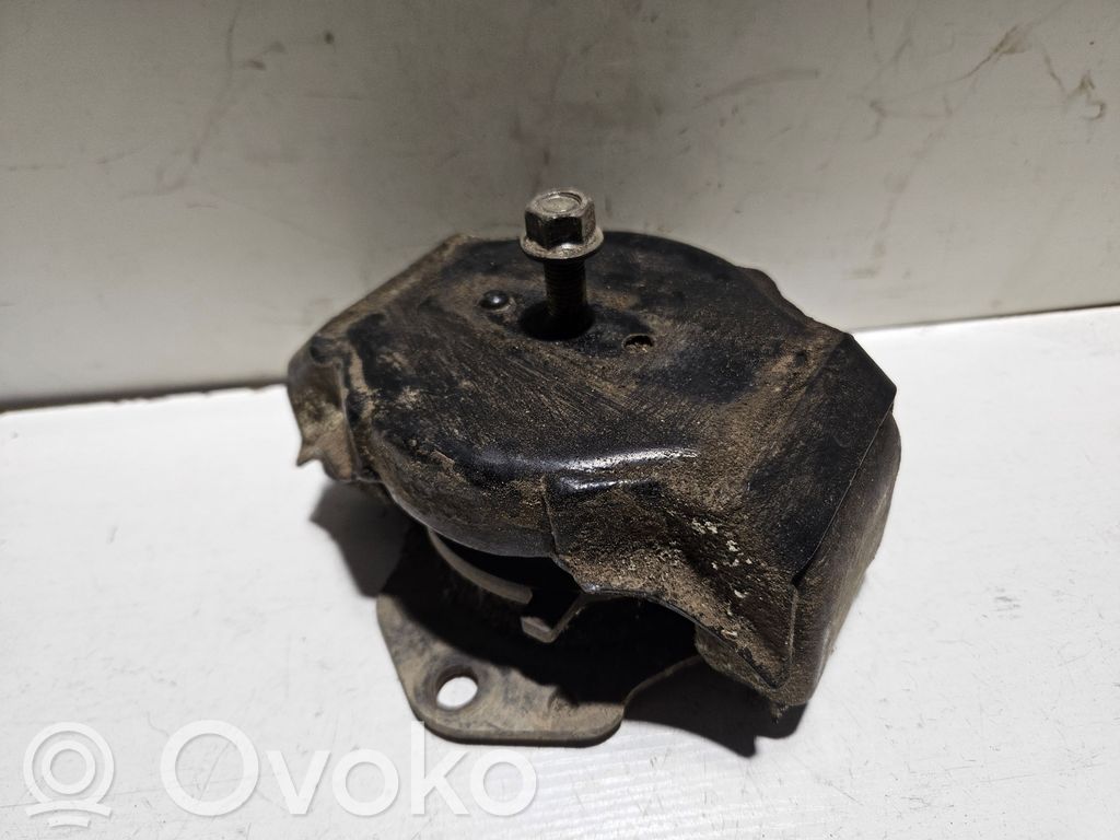 Mitsubishi Pajero Engine mount bracket 