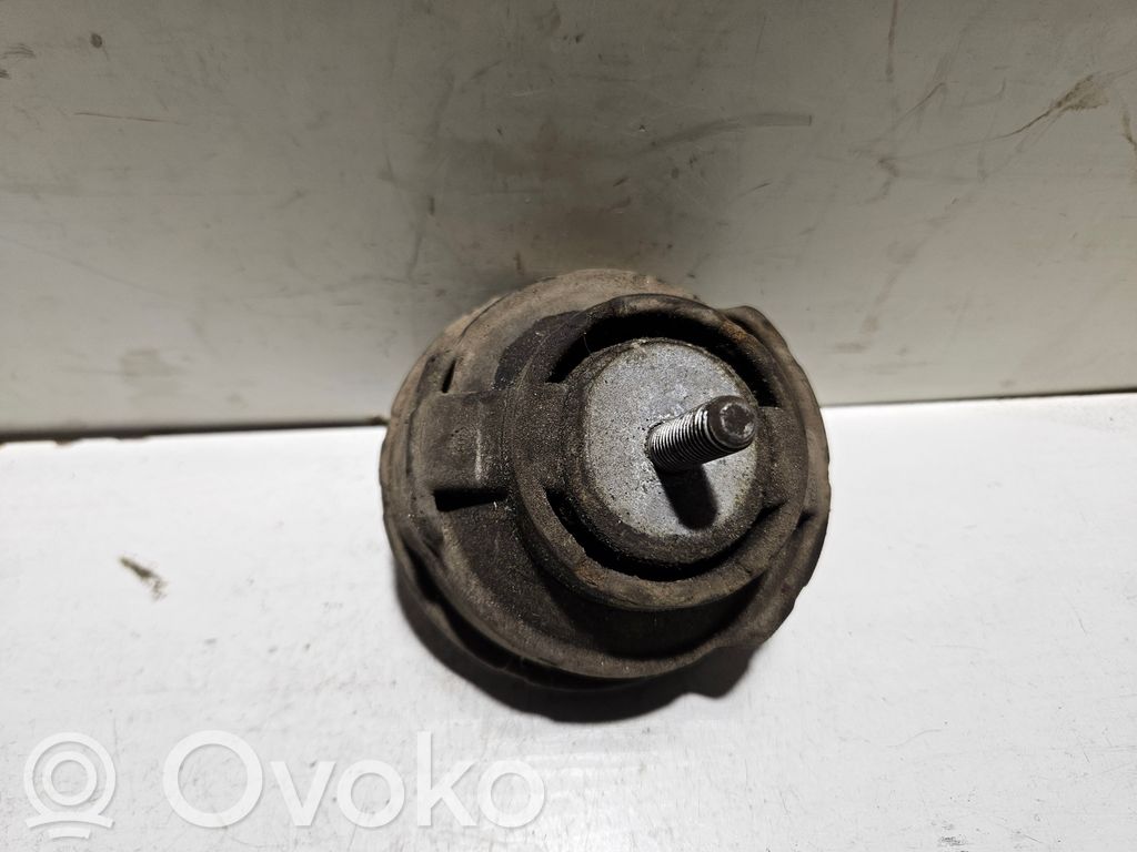 Engine mount bracket   1094813