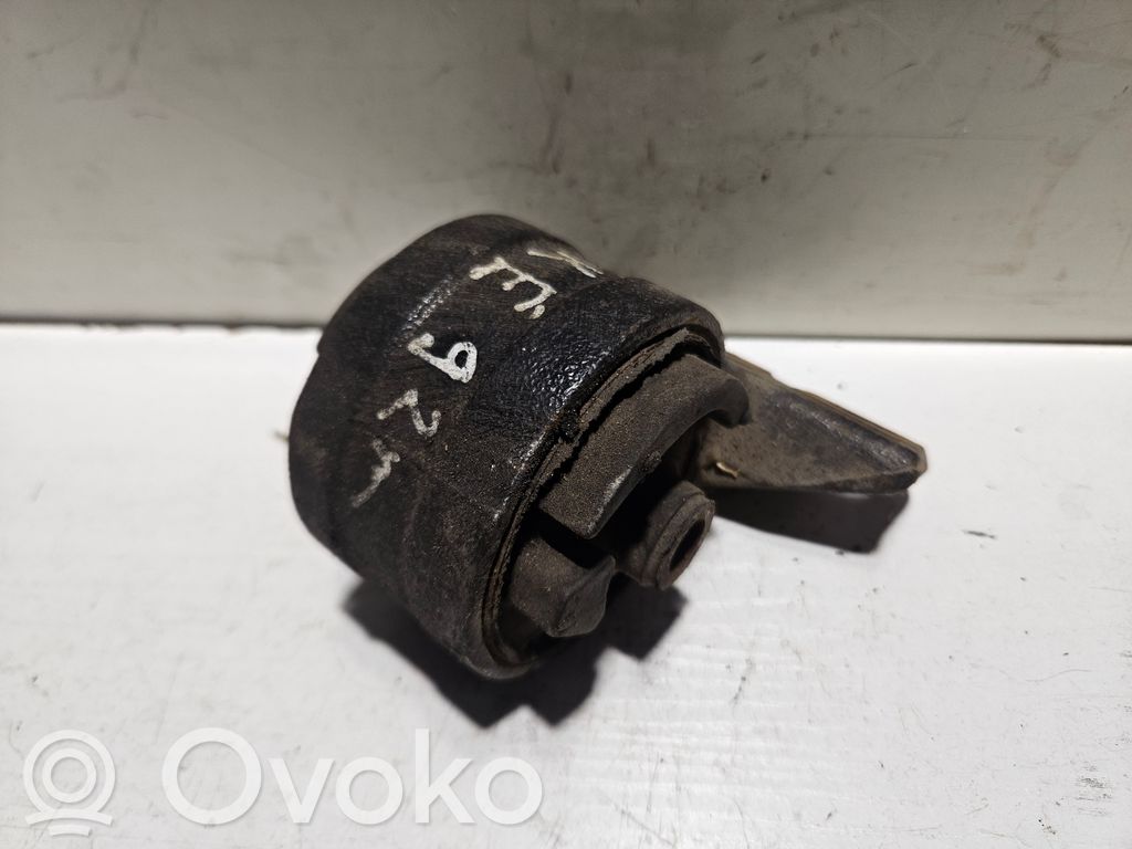 Mazda MX-3 Engine mount bracket 