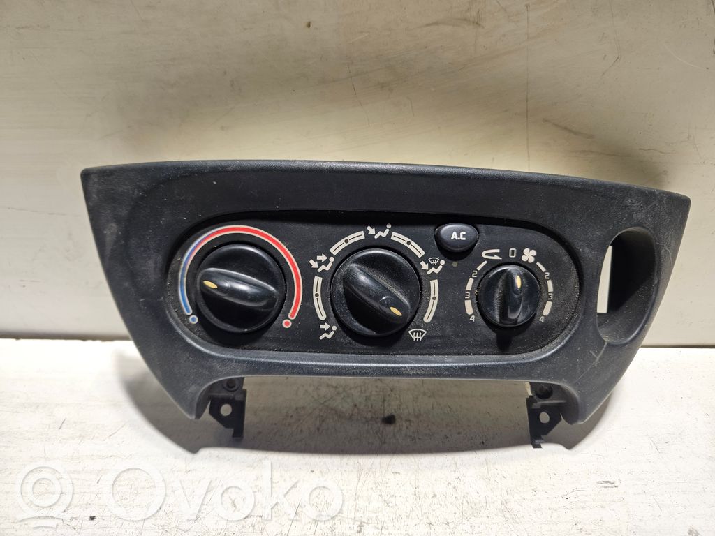 Renault Scenic I Climate control unit 