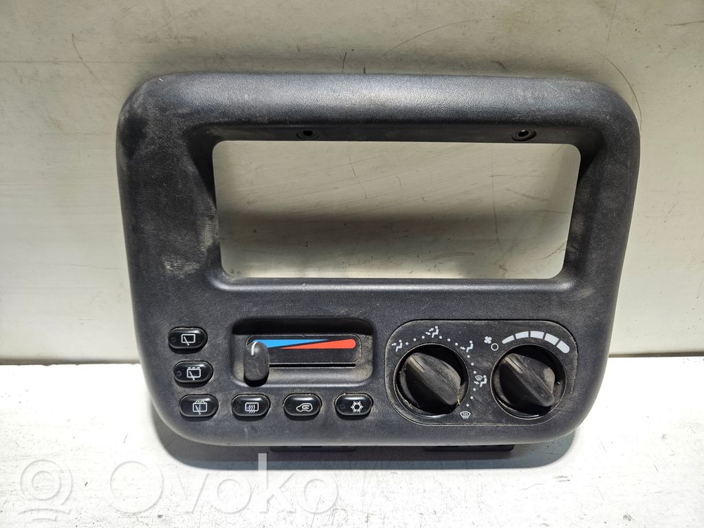 Chrysler Voyager Climate control unit 