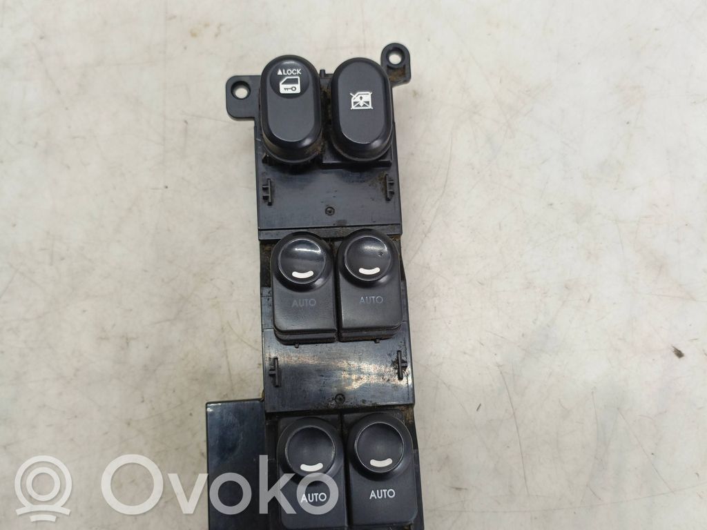 Hyundai i30 Electric window control switch 