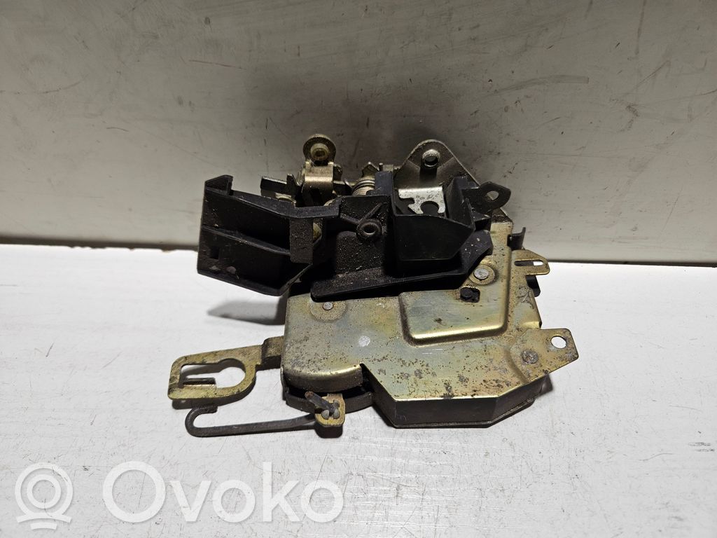 BMW 3 E36 Front door lock 