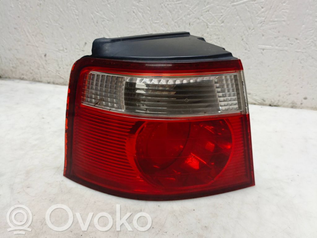 KIA Carens I Rear/tail lights 