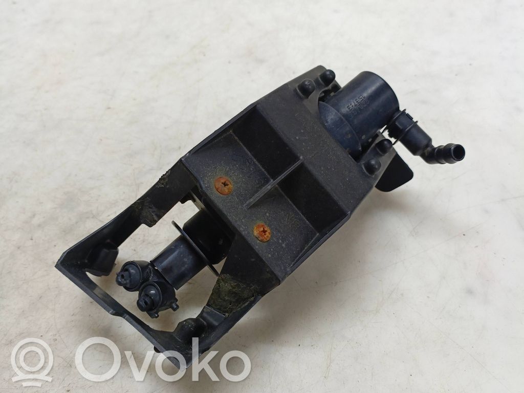 Dysza spryskiwacza lampy przedniej   P3831,23040415373,P3830,230404,5182Y,BN8Y
