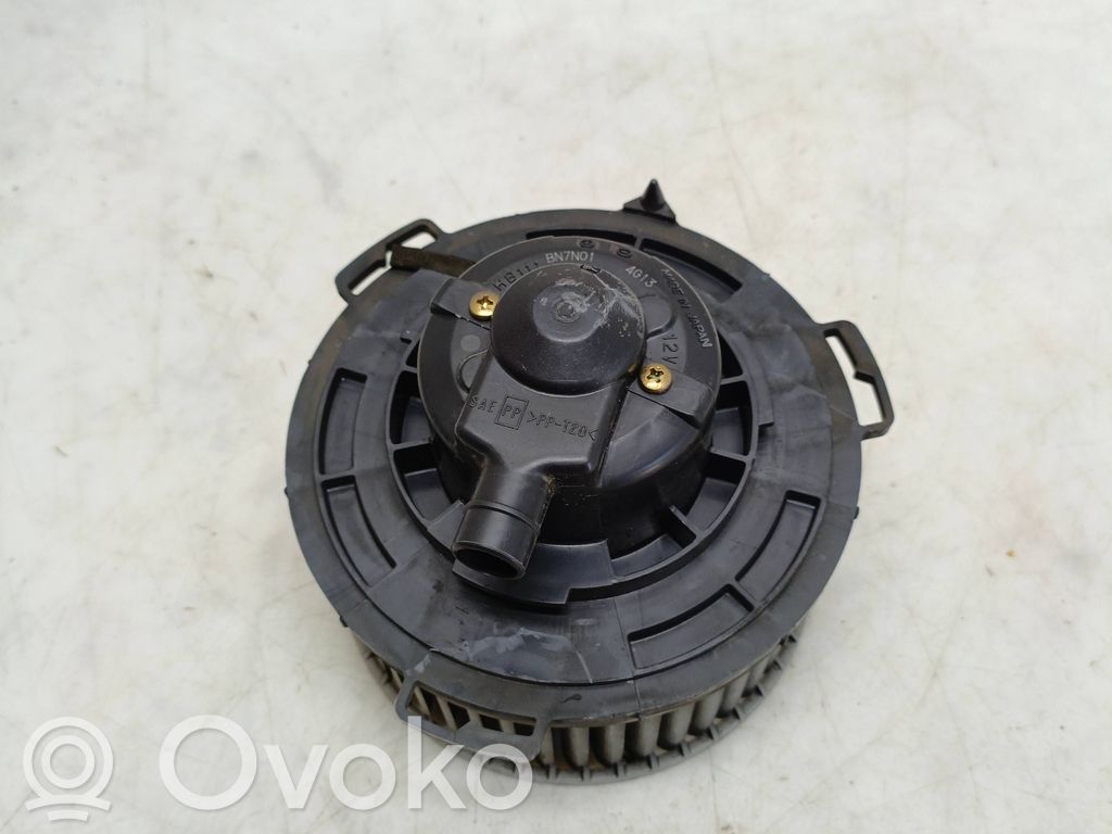 Mazda 3 I Mazā radiatora ventilators 