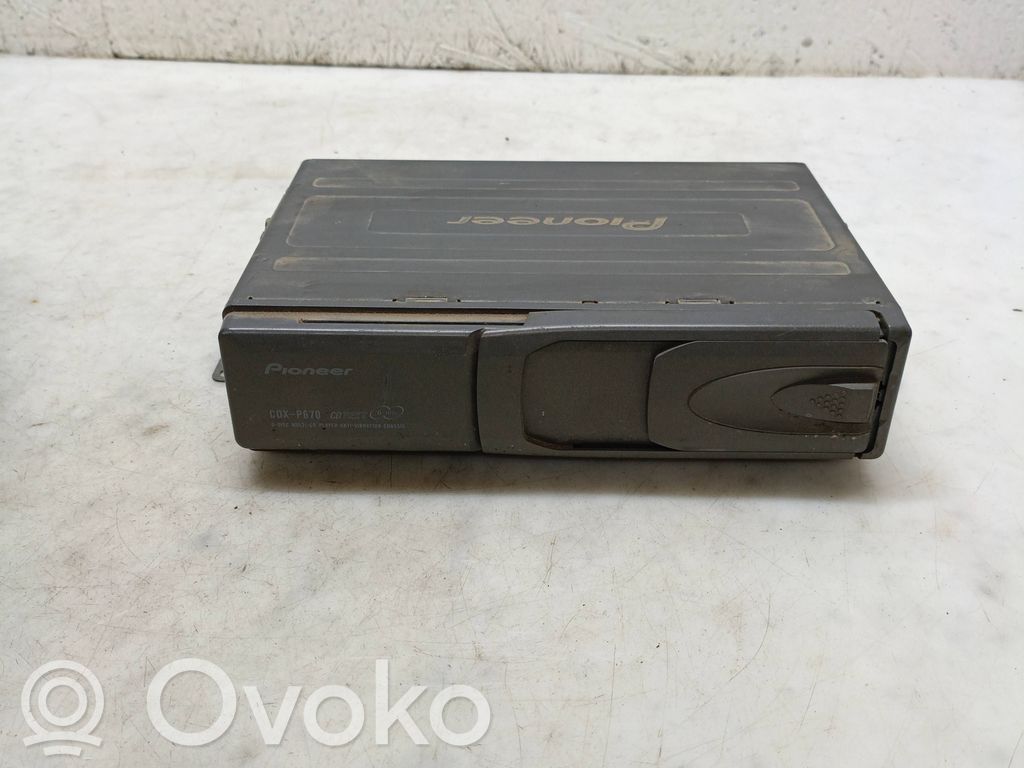 Seat Alhambra (Mk1) Radio/CD/DVD/GPS head unit 