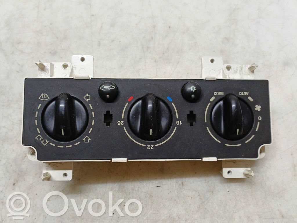 Citroen Xsara Picasso Climate control unit 
