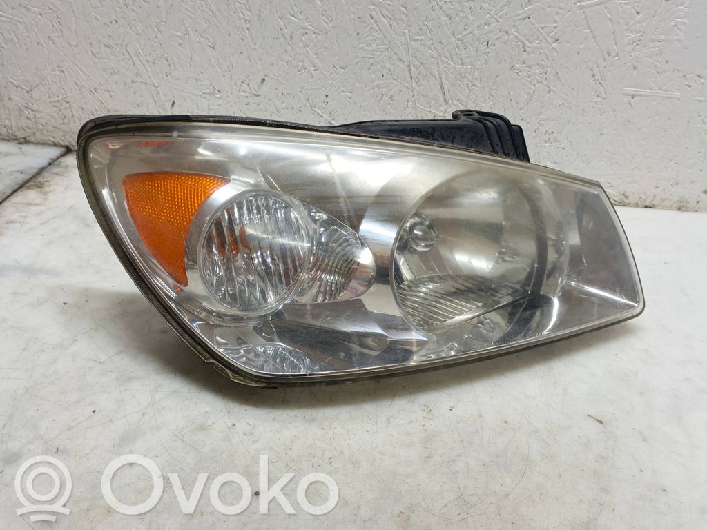 KIA Cerato Scheinwerfer 