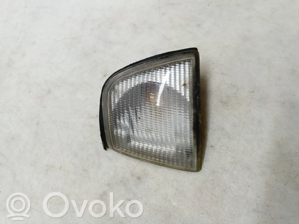 Audi 80 90 B3 Kierunkowskaz przedni 
