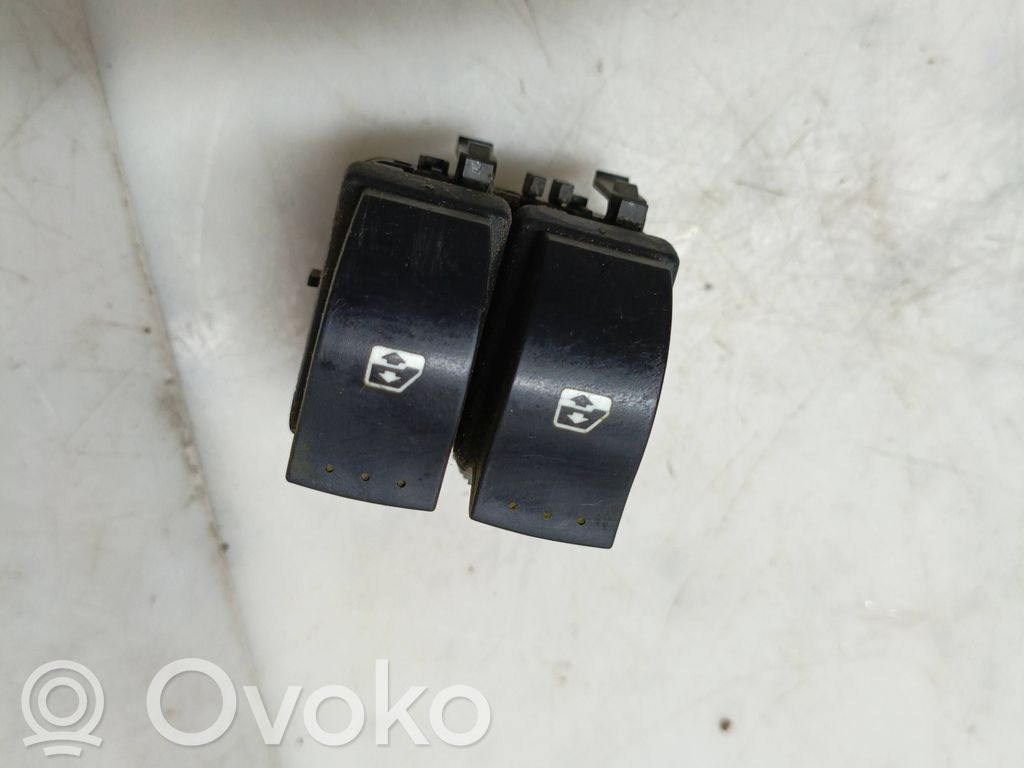 Renault Clio II Interruptor del elevalunas eléctrico 