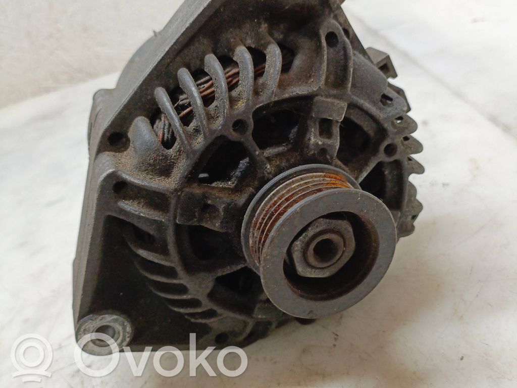 BMW 5 E39 Ģenerators 
