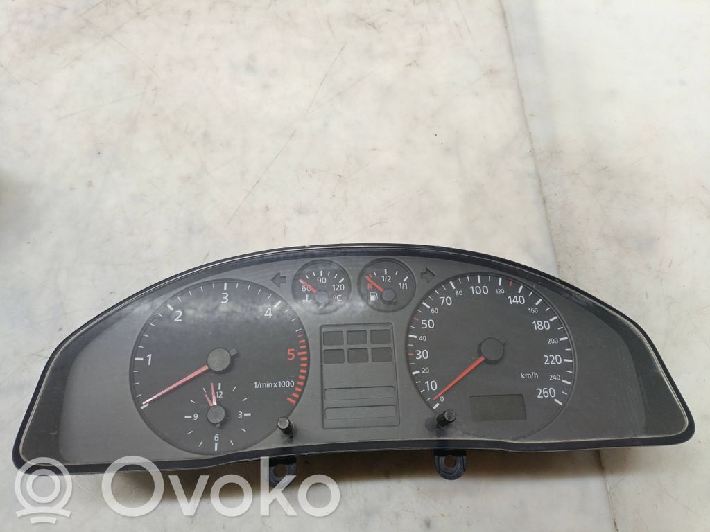 Audi A4 S4 B5 8D Velocímetro (tablero de instrumentos) 
