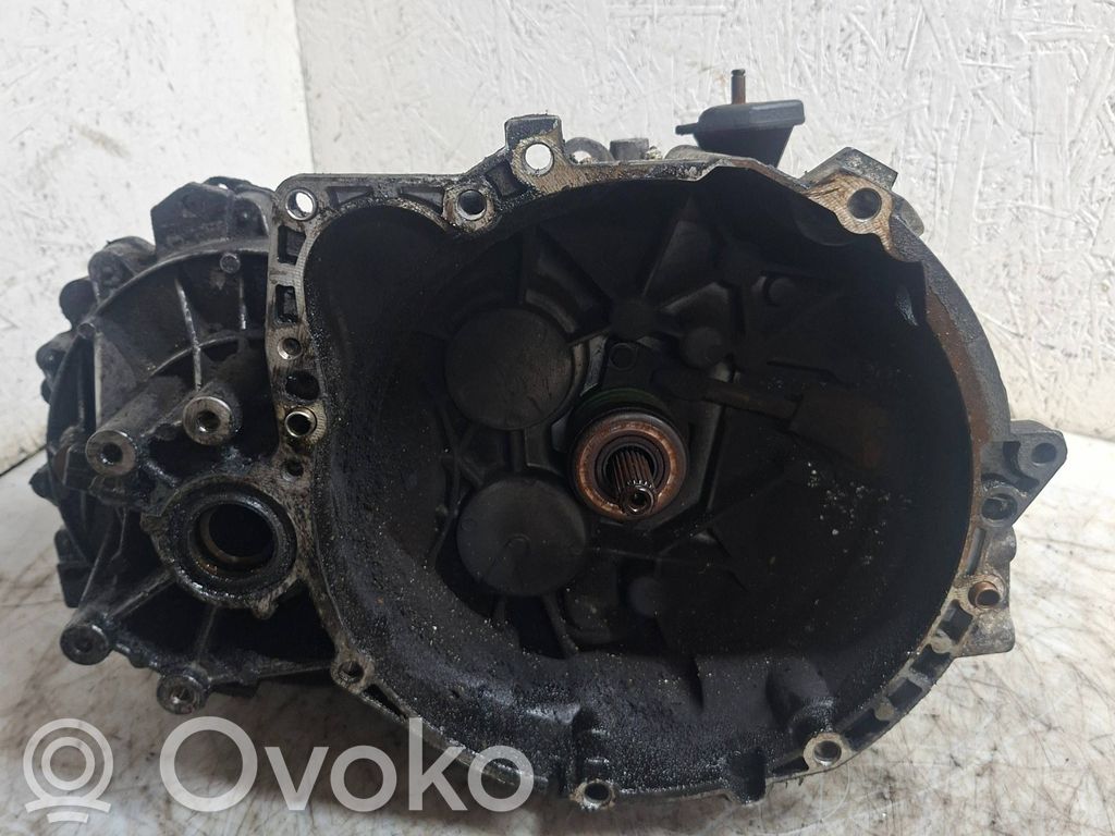 Mitsubishi Carisma Manualna 5-biegowa skrzynia biegów 