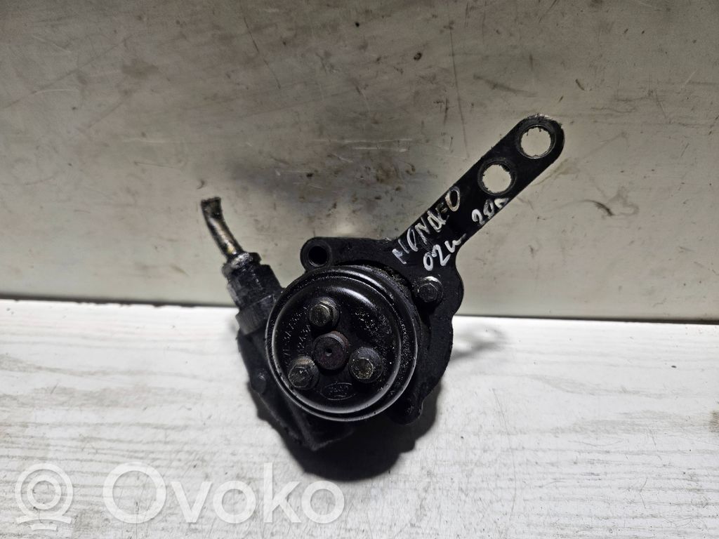 Ford Mondeo Mk III Ohjaustehostimen pumppu 