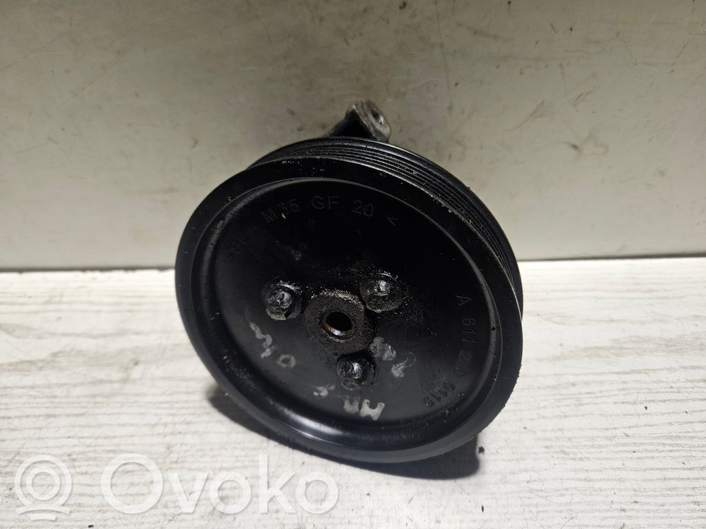 Mercedes-Benz C W203 Power steering pump 