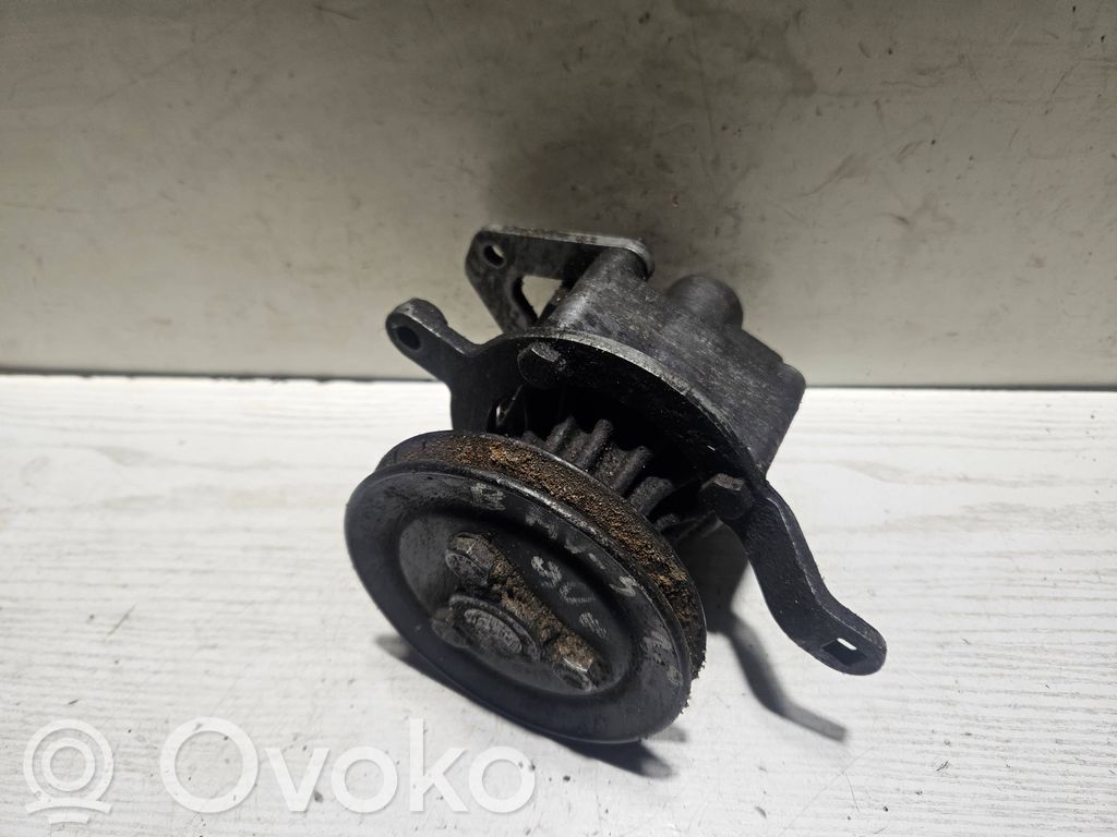 BMW 5 E34 Power steering pump 