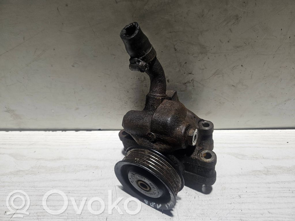 Ford Fiesta Ohjaustehostimen pumppu 