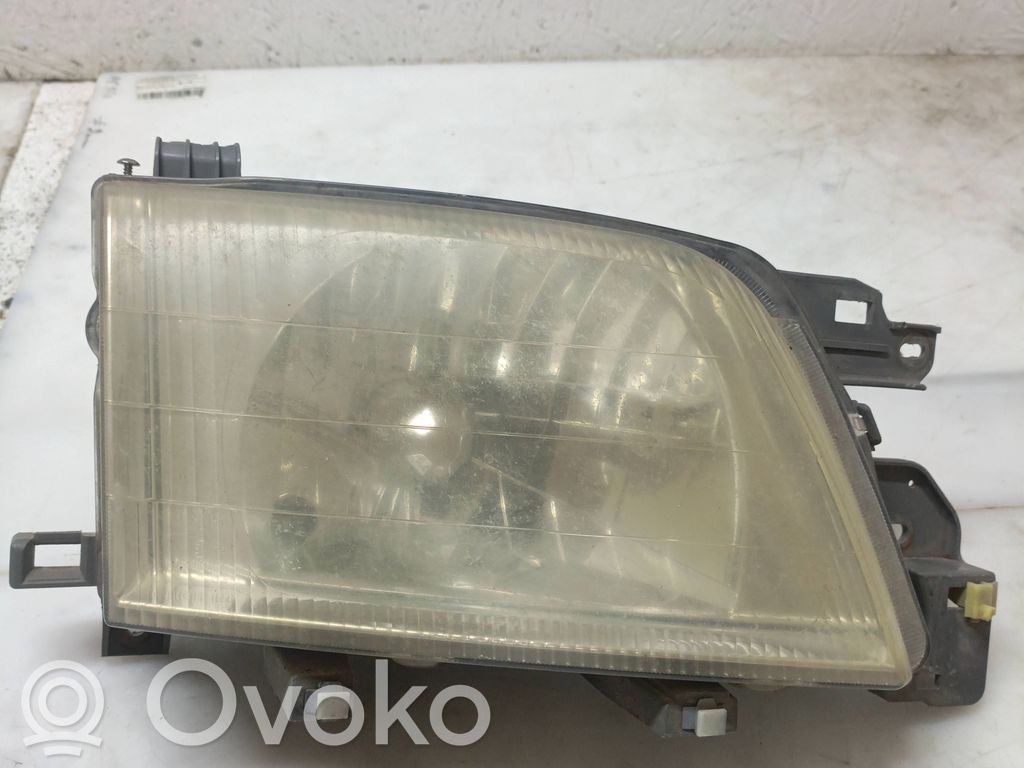 Phare frontale   E13175,E131759672