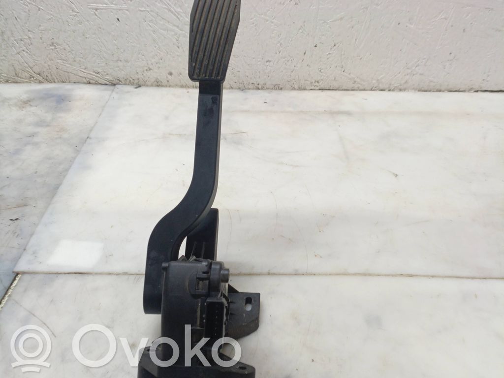 Opel Corsa C Педаль акселератора 