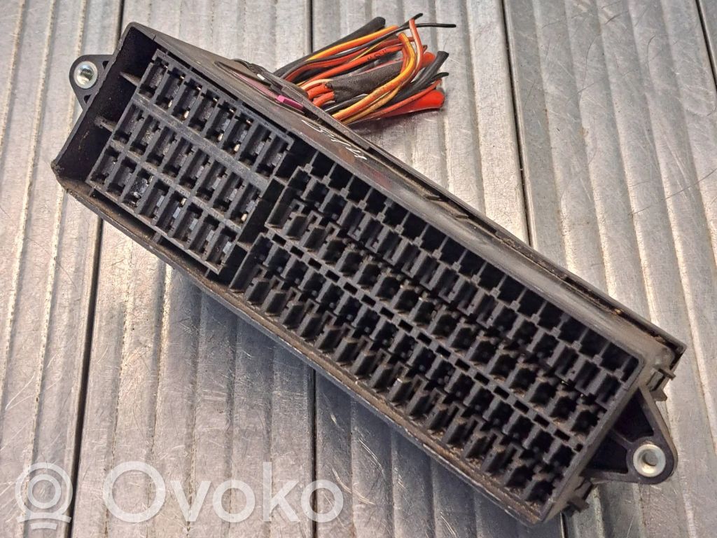 Volkswagen Touran I Saugiklių dėžė (komplektas) 