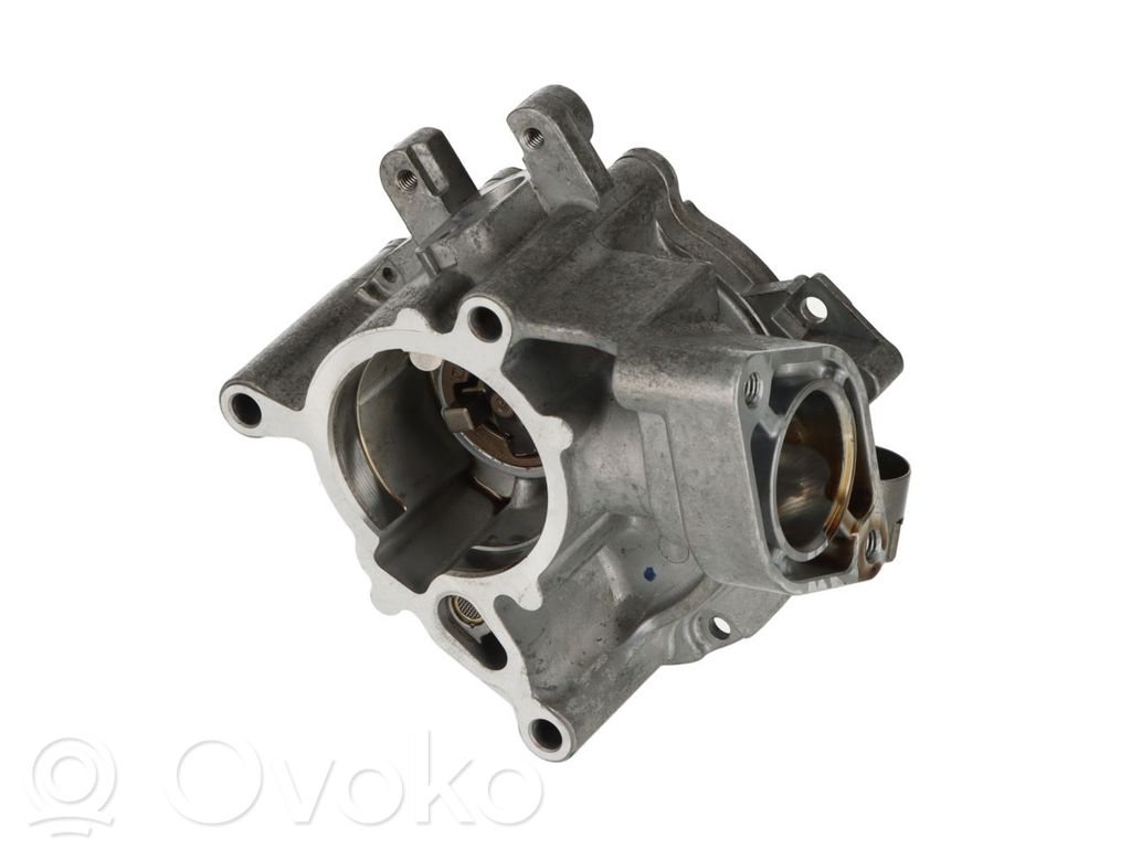 Volkswagen PASSAT B8 Vacuum pump 