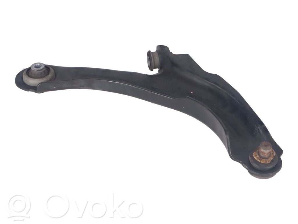 Renault Clio IV Front lower control arm/wishbone 