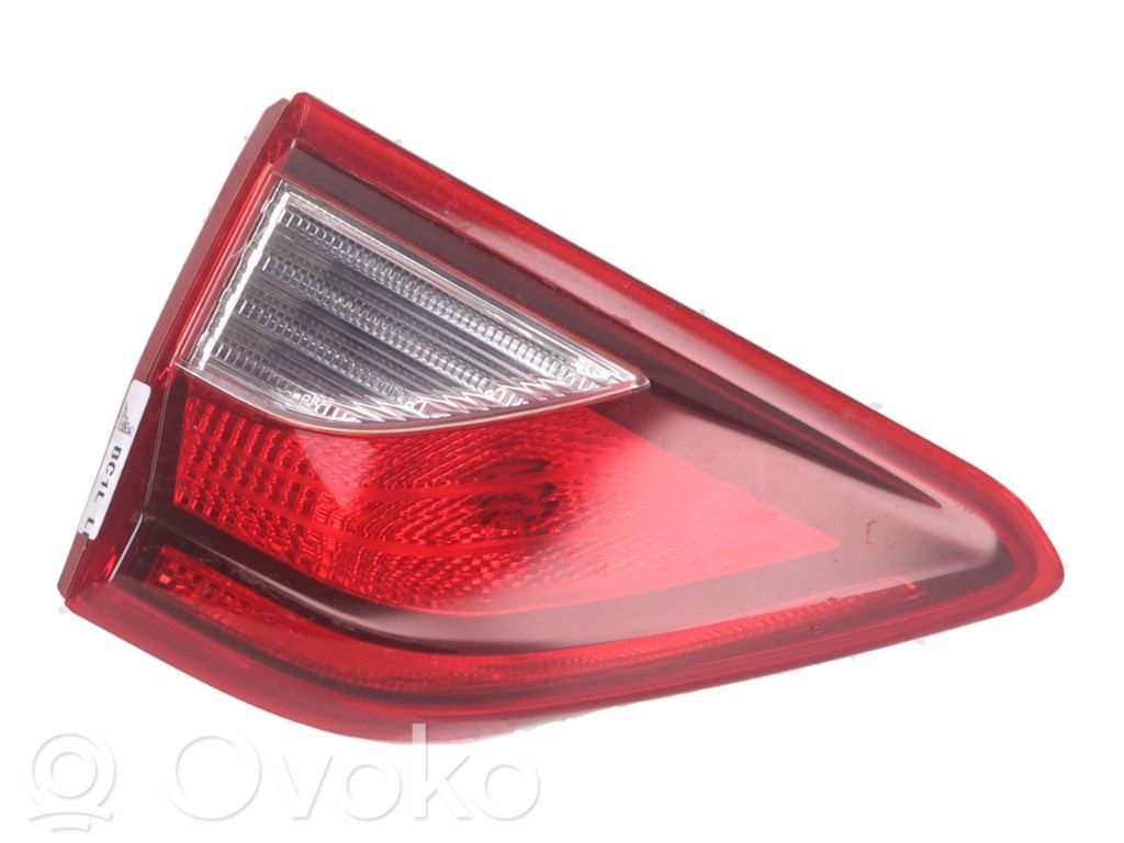 KIA Stonic Takaluukun takavalot 