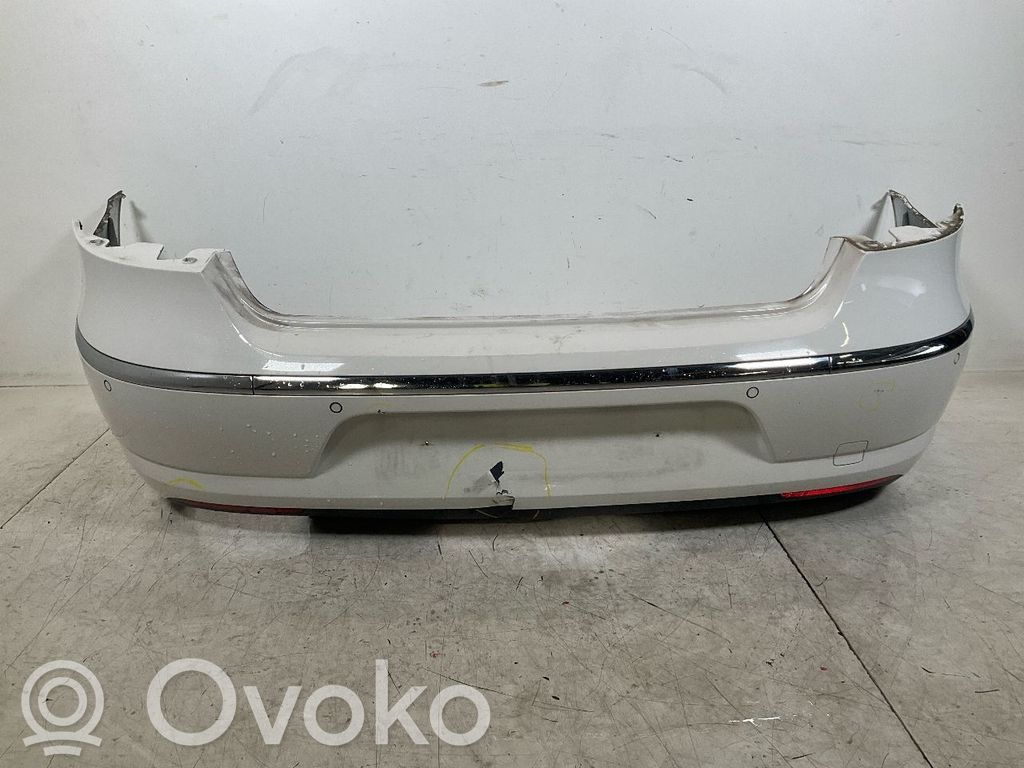Volkswagen PASSAT CC Parachoques 