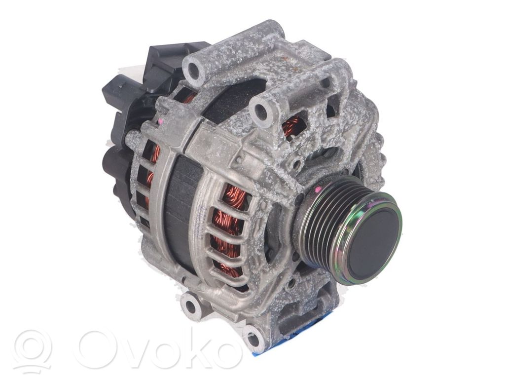 Volkswagen Golf VIII Ģenerators 