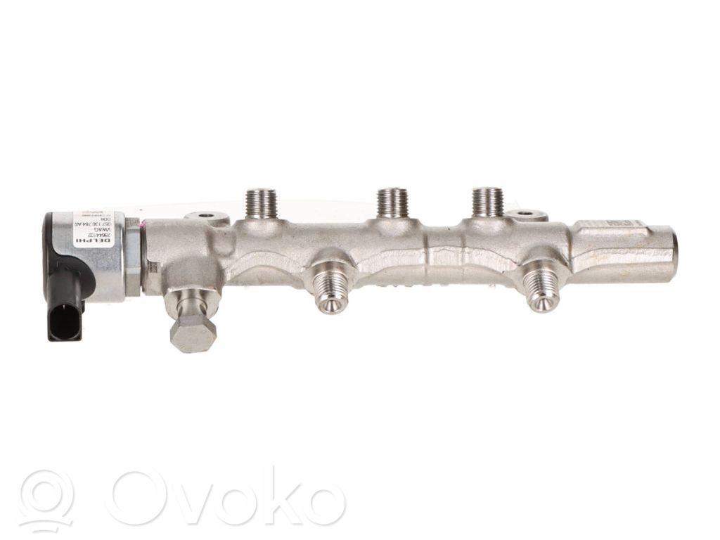 Volkswagen Touareg III Fuel injector supply line/pipe 