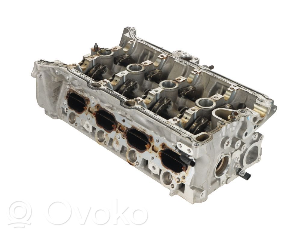 Volkswagen PASSAT B8 Engine head 