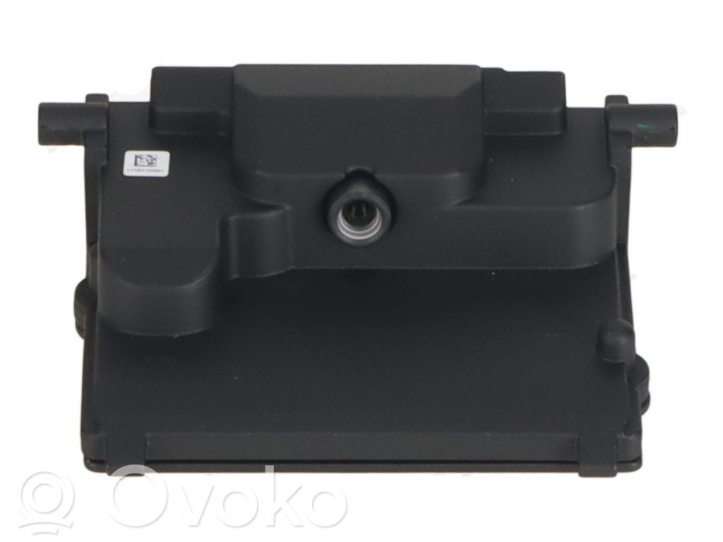 Windshield/windscreen camera   2826928