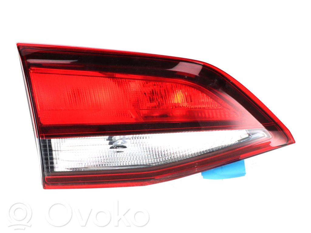 Opel Astra K Lampă spate în capacul portbagajului 