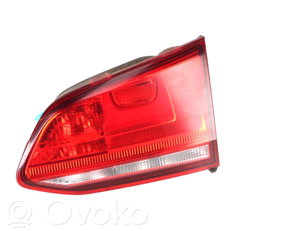 Volkswagen Golf Plus Lampă spate în capacul portbagajului 