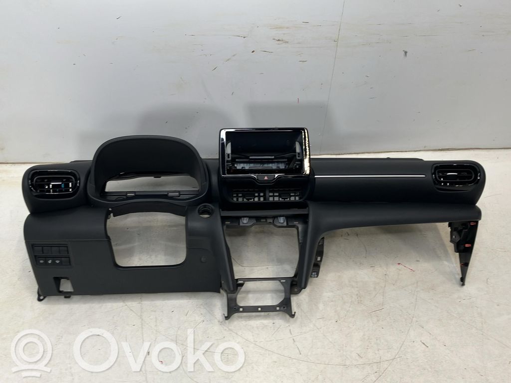 Toyota Yaris Cross Panel de instrumentos 