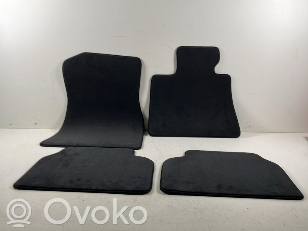 BMW XM Auton lattiamattosarja 